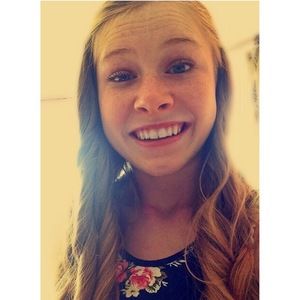 Meet your Posher, Danielle